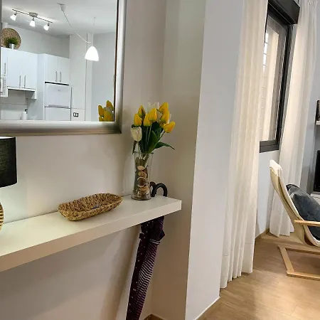Apartment Quiet In The Heart Of Pool & Free Parking Malaga