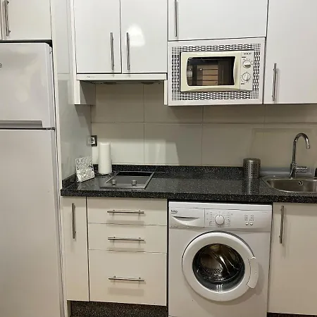Apartment Quiet In The Heart Of Pool & Free Parking *